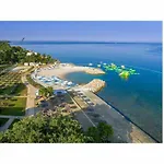 In Pore With Swimming Pool Porec