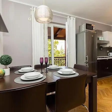 In Pore With Swimming Pool Feriehus *