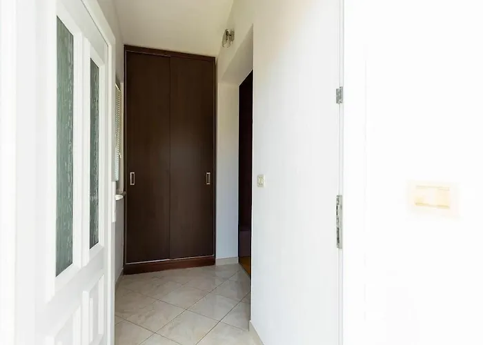 In Pore With Swimming Pool Feriehus Poreč