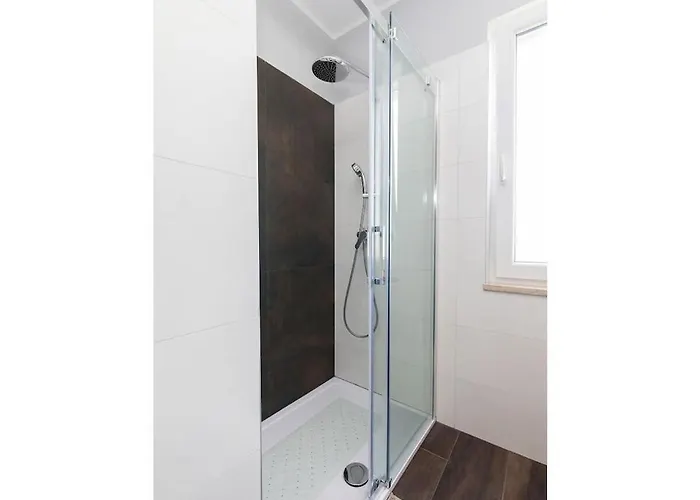 別荘 In Pore With Swimming Pool