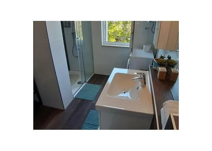 In Pore With Swimming Pool ポレッチ