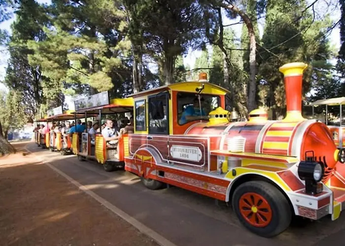 In Pore With Swimming Pool 別荘